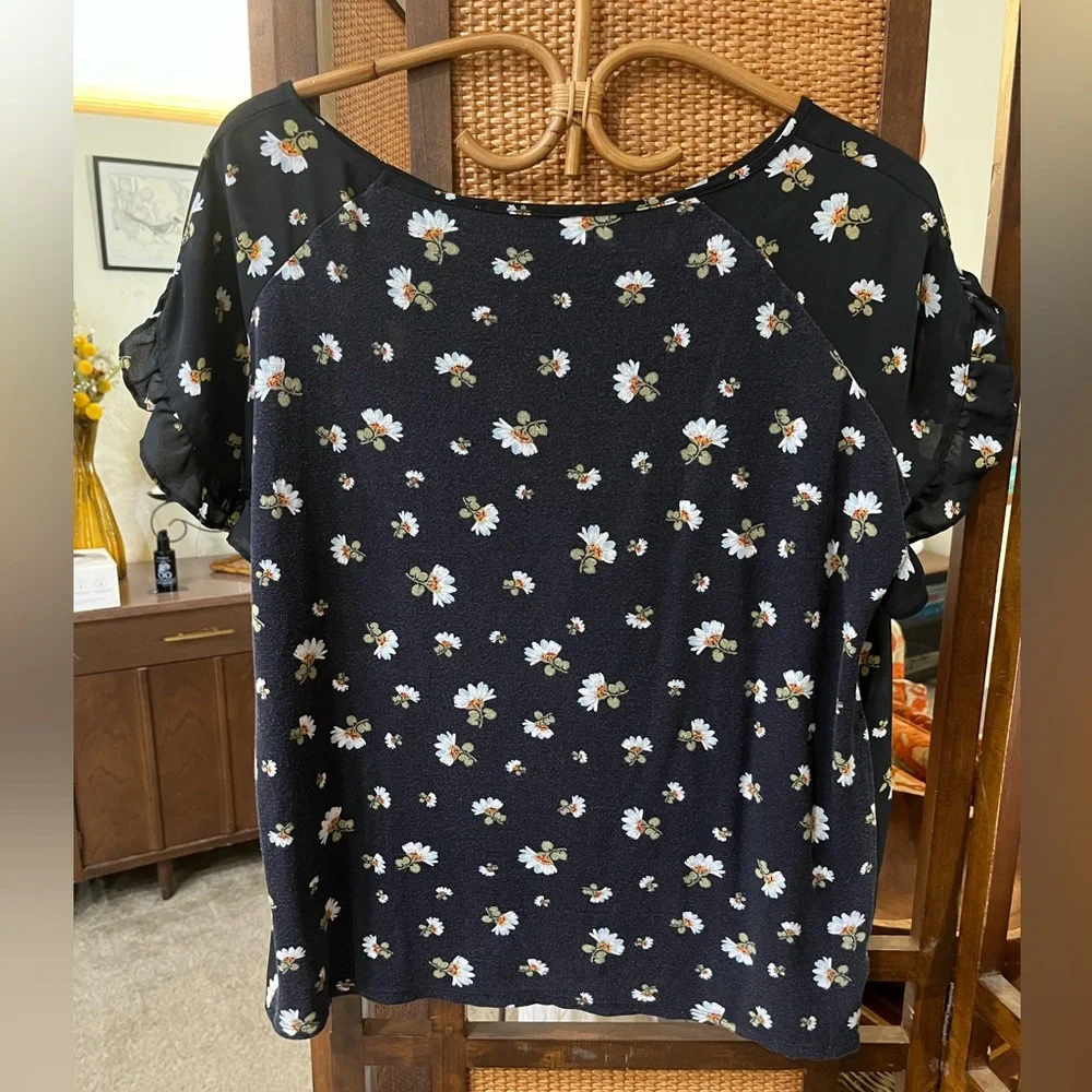 LOFT Black Daisy Print Blouse with White & Yellow Flowers - Picture 4 of 5